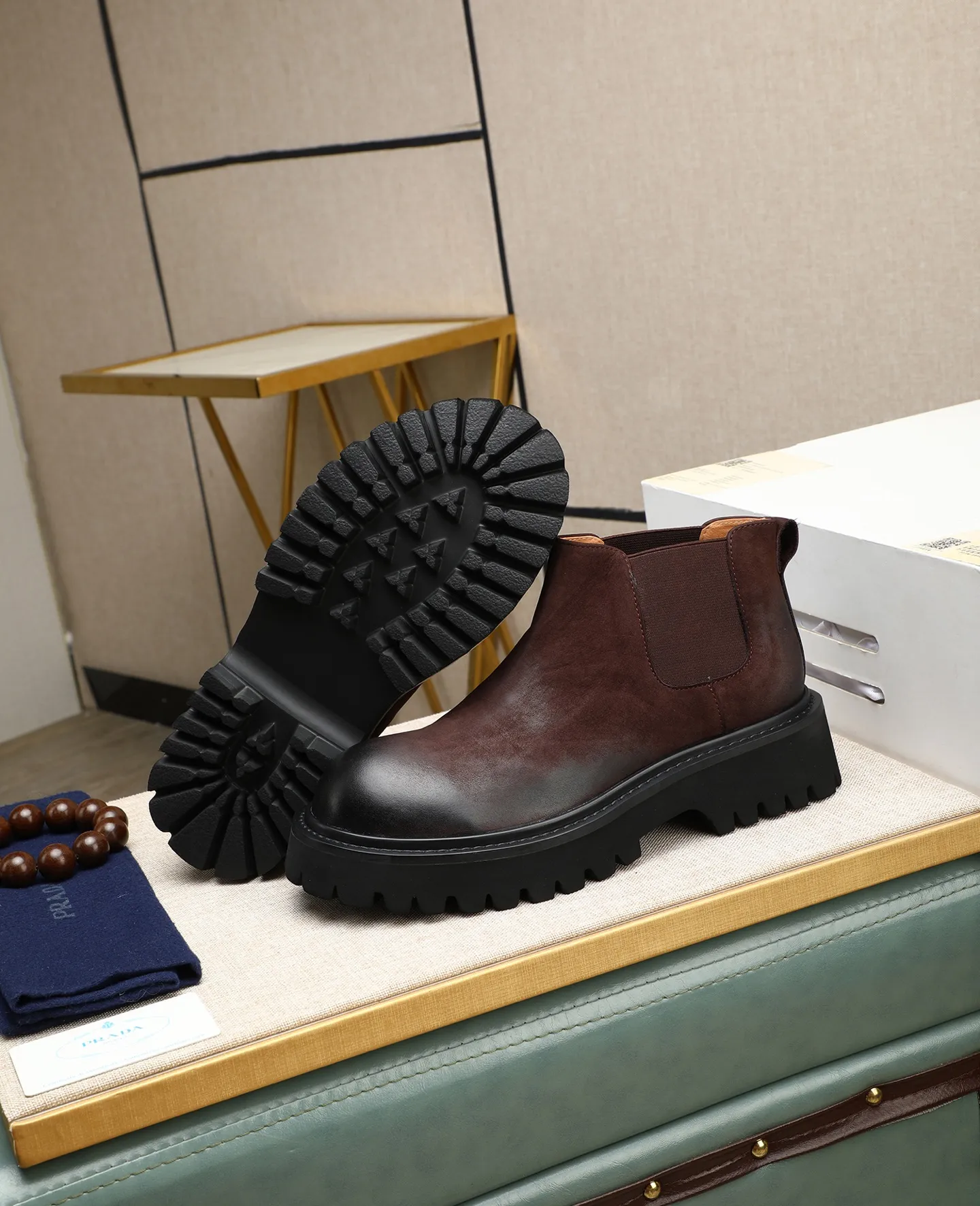 Men's men's shoes 💰580 high-end version. PRADA (Prada) men's casual style, compare the quality at the counter 🧚🏿♂️Imported cowhide fabric 🐎Water-dyed comfortable and soft cowhide lining for feet 🐂Genuine leather outsole with label 🎉 Size 38-44. Can be customized for 45💥🏆
